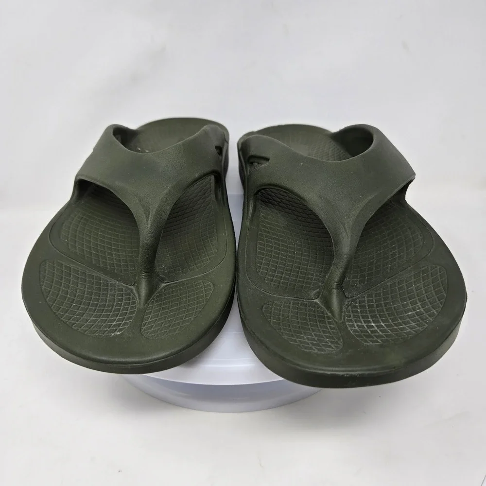 OOFOS OOriginal Recovery Sandals Forest Green Mens 13 Womens 15 Flip Flops 1100
